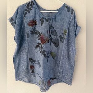 Women's Blue Floral Short Sleeve Tee